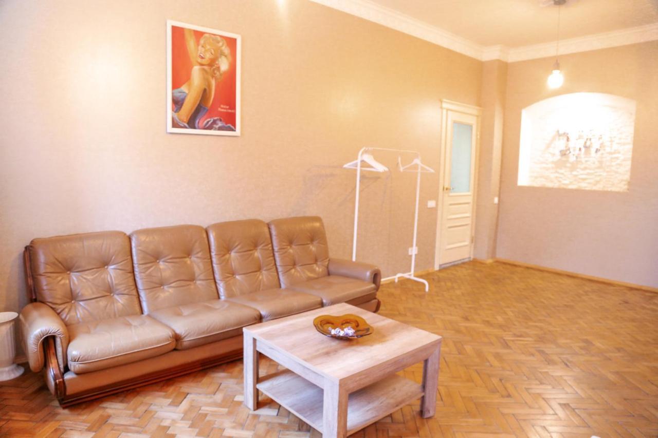 Appartement Monro - Heart Of Lviv Extérieur photo